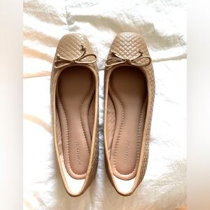 NWOT Nordstrom Ashton Quilted Flats Size 8